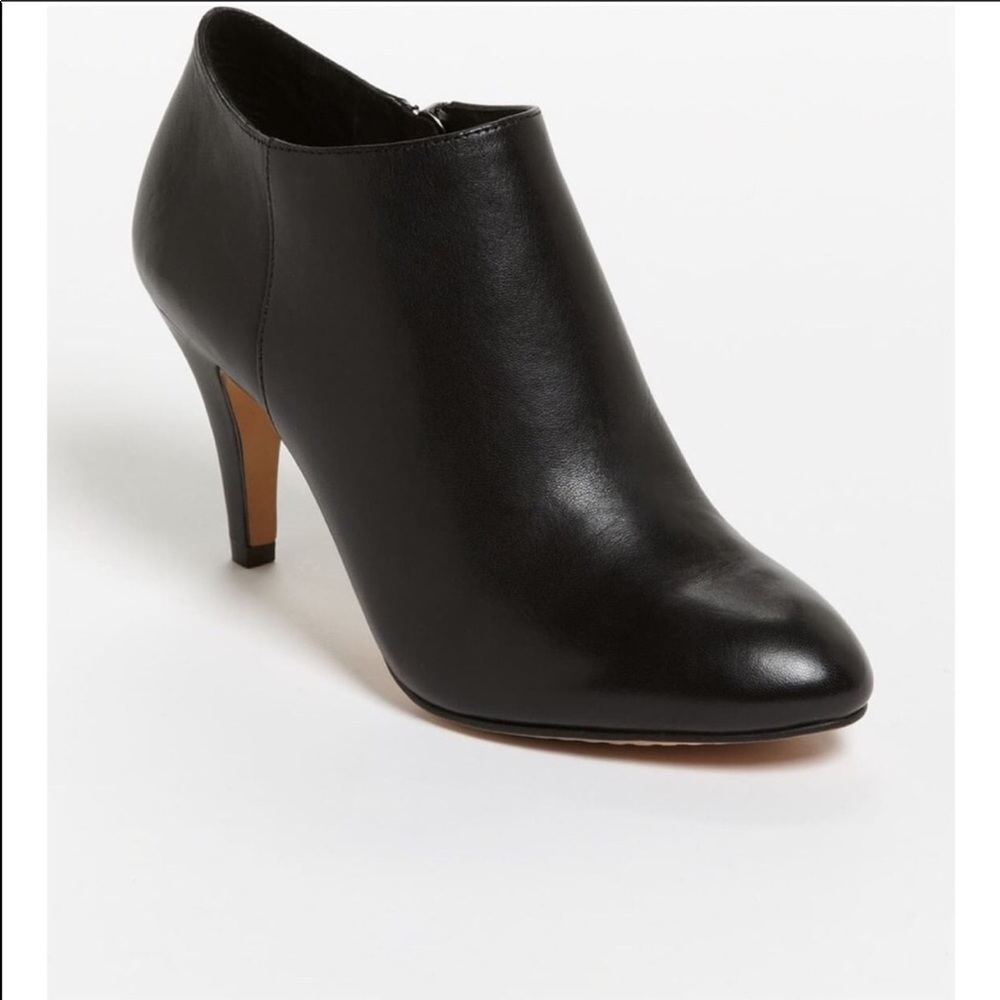 Vince Camuto Vive Ankle Black Boots